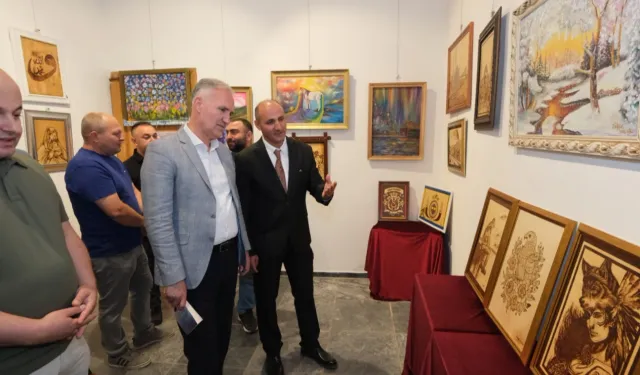 Yüksel Kılıçoğlu'nun kişisel sergisi İnegöl Kent Müzesi'nde açıldı