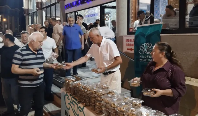 Bursa Nilüfer'den kandil simidi ikramı