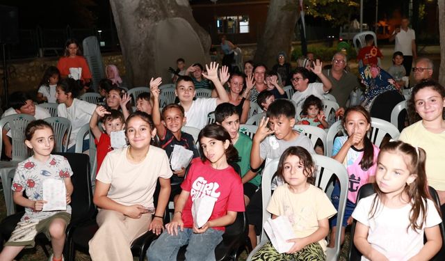 Bursa Osmangazi’de Yazlık Sinema Çocukları Buluşturdu
