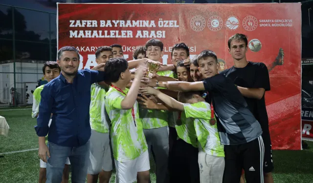 Sakarya'da Başkanlık Futbol Kupası'nda şampiyon Göktepe oldu