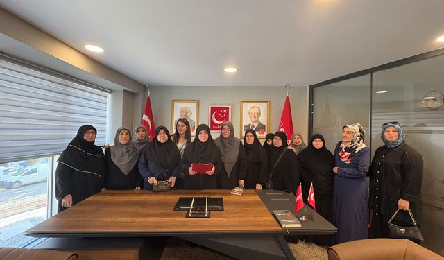 Saadet Partisi Kadın Kollarından tepki! "Okullar Açıldı, Ailelerin Kaygısı Büyüdü”