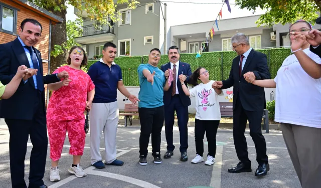 Bursa Yıldırım'da özel öğrencilerin heyecanına ortak oldu