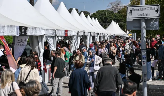 İZKİTAP sonbaharda Kültürpark'ta