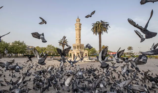 İzmir Saat Kulesi 125 yıldır zamana tanıklık ediyor