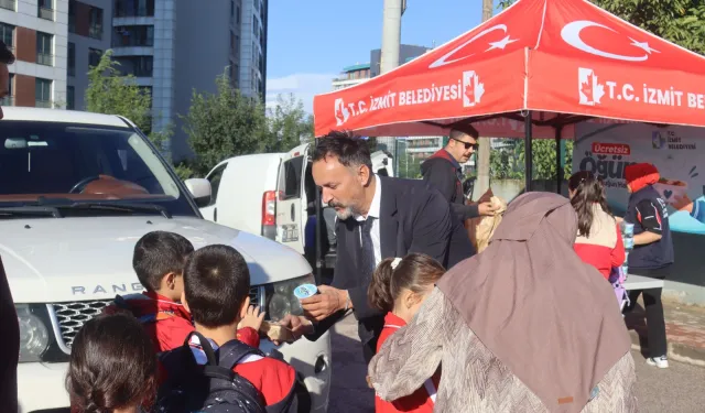 İzmit'te Beslenme Saati desteğine devam