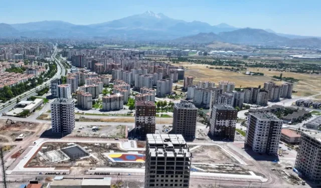 Kayseri Kocasinan'la kentsel dönüşümle yeni yaşam alanları yükseliyor