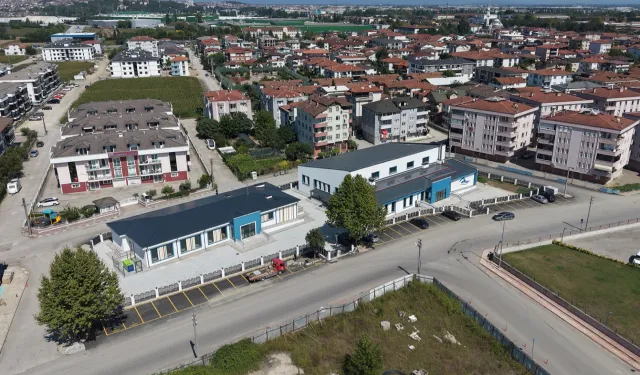Sakarya Arifiye'de Gençlik Merkezi ve Yüzme Havuzu tanıtıldı