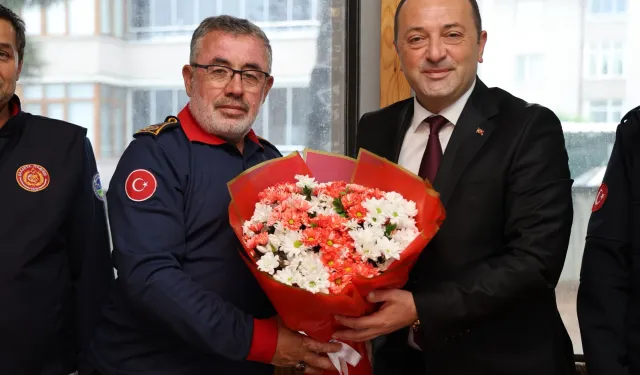 Sakarya İtfaiyesi'ne Başkan Yıldız'dan ziyaret