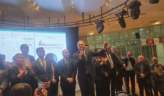YENİ Parti Bursa'da Nihat Yeşiltaş Güven Tazeledi!