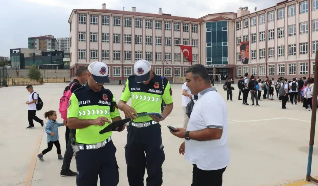Ankara'da okul çevrelerinde 20 günde yaklaşık 20 bin kişi sorgulandı