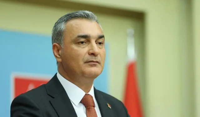 CHP'li Sarı'dan Özmen'in gözaltına alınmasına tepki! Kişiye göre hukuk olmaz