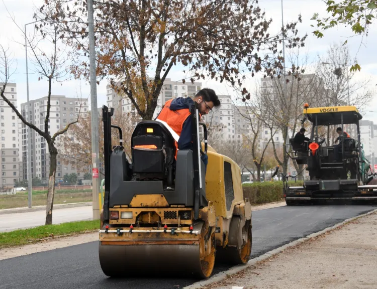 Bursa Osmangazi'de park içi yollar yenilendi