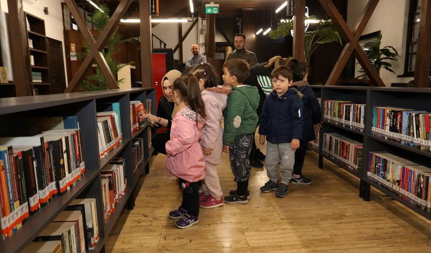 Minik Okurlar Kütüphane Haftasını Kutladı
