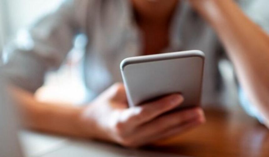 Cep telefonu fiyatları artınca telefon kiralamada talep patlaması oldu!