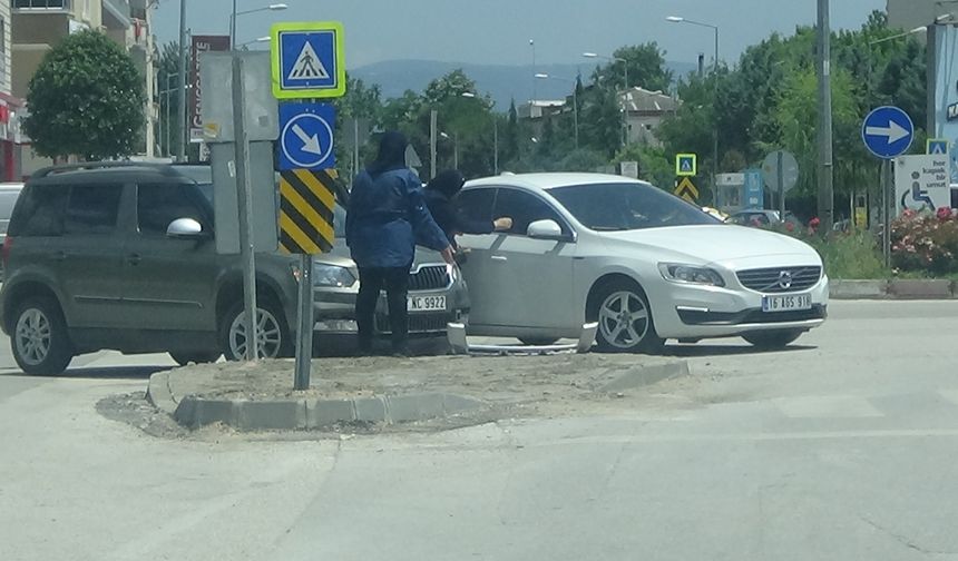 Otomobil ile motosiklet çarpıştı 1 yaralı