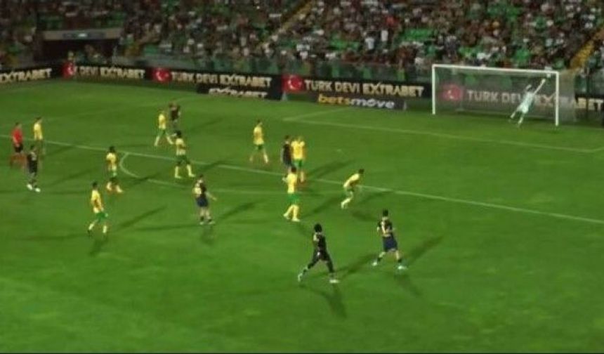 Fenerbahçeli İsmail Yüksek’ten yılın golü! Füze gibi vurdu