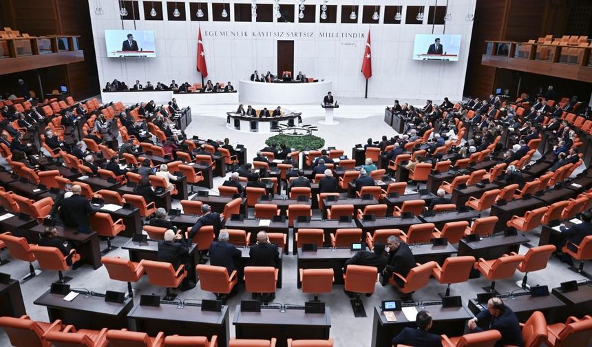 Ankara'yı hareketlendiren kulis: Yeni bir parti mi kuruluyor