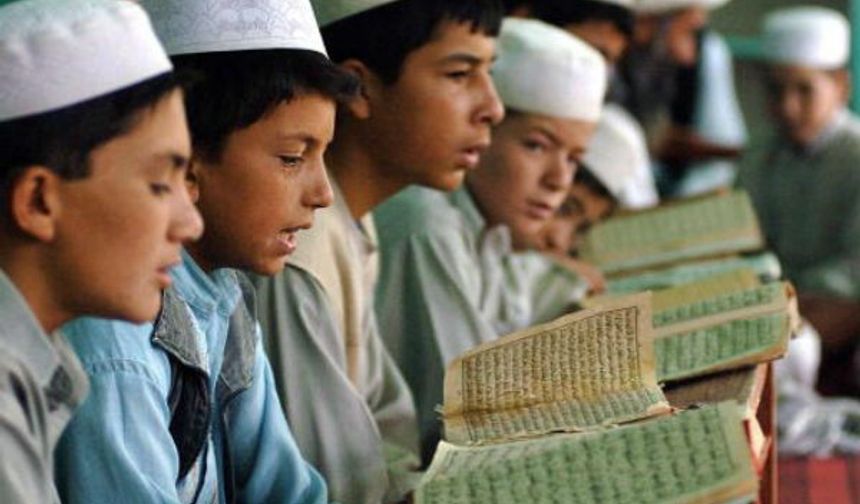 Hindistan'da İslami okullar yasaklandı!