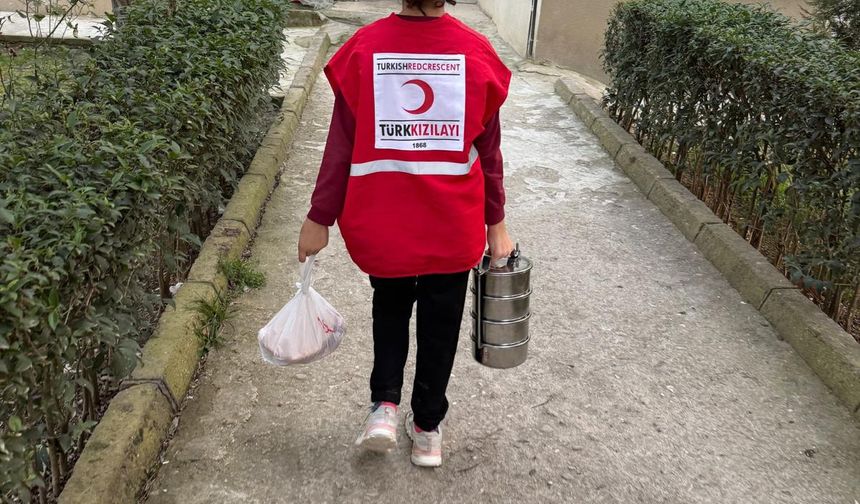 İnegöl’de Öğrenciler Ramazan Yardımlaşmasına Katıldı