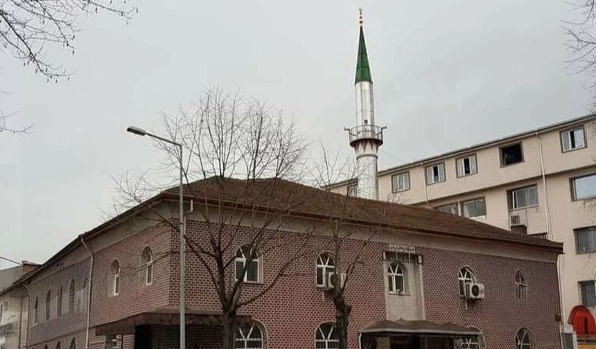 İnegöl'de cami bahçesinde bıçaklı kavga