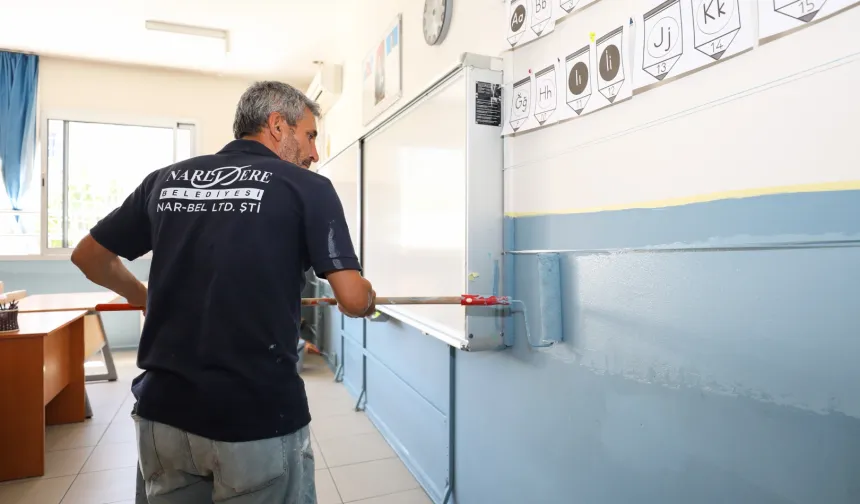 İzmir Narlıdere'de belediyeden okullara bakım desteği