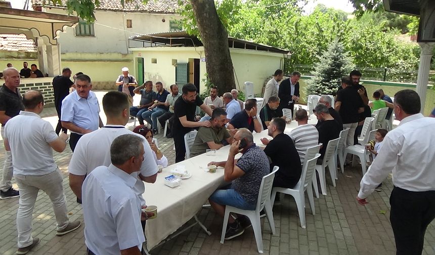 İsaören Mahalle Muhtarlığından aşure ikramı