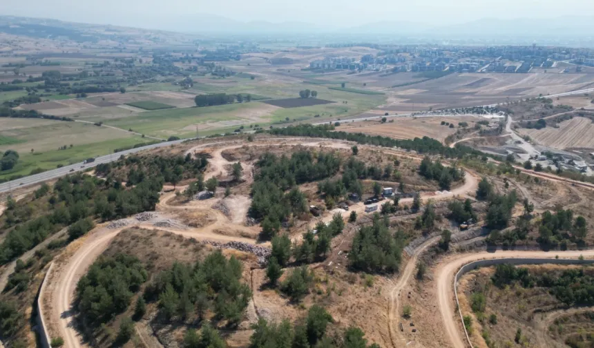 İnegöl Millet Bahçesi’nde çalışmalar sürüyor