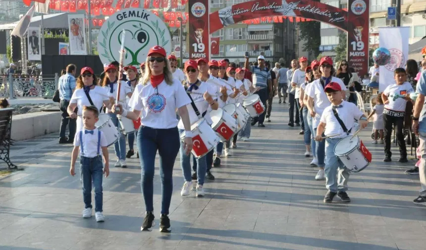Gemlik Körfez Halk Bandosu 5 yaşında