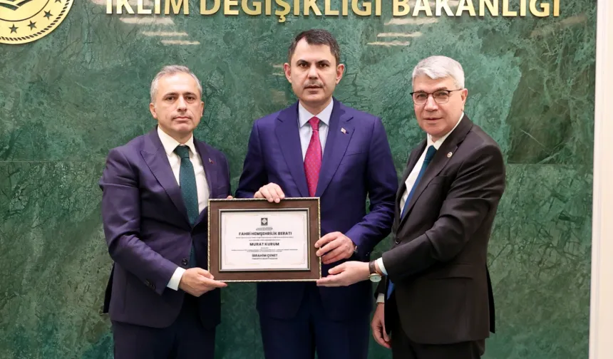 Bakan Kurum'a bir fahri unvan da Osmaniye'den