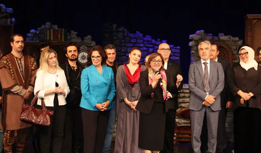 'Gazale - Uzun Gece' Gaziantep'te sahnelendi