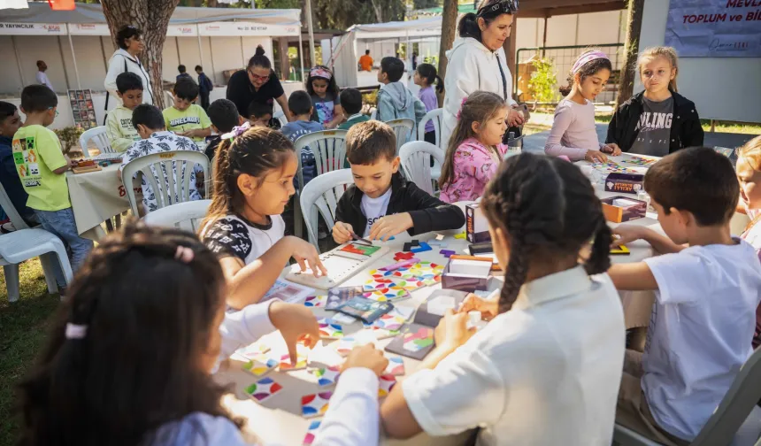 İzmir Bornova'da kitapların ışığında kültür şöleni