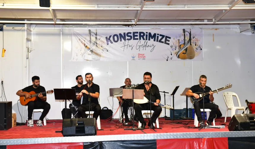 İzmir Çiğli'de yaz boyunca sokaklar sanatla şenlendi