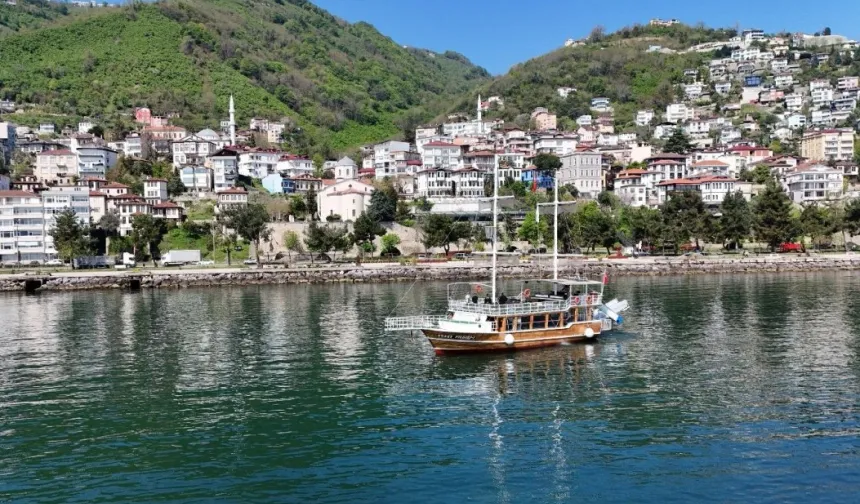 Kuzey Yıldızı Teknesi ile keyifli gezinti