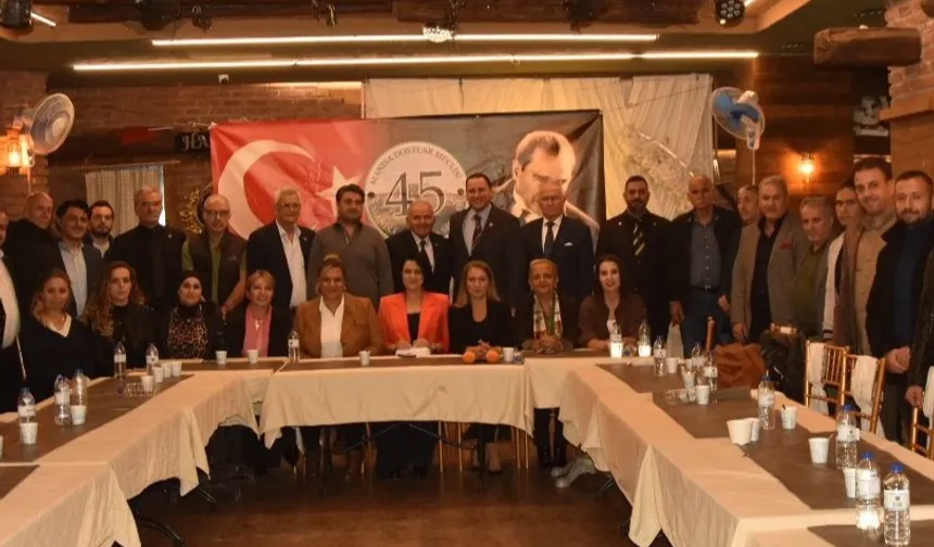 Manisa Dostlar Meclisi'nde demokrasi buluşması