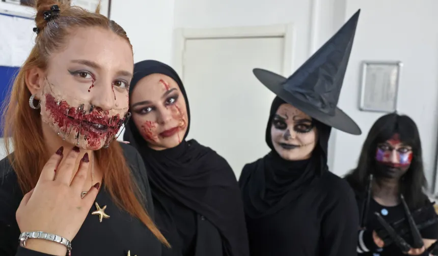 Antalya'da ATABEM kursiyerlerden korku filmi makyajı