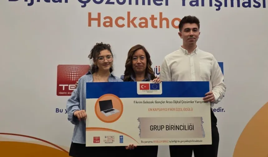 Bursalı gençlerin dijital projesine ödül