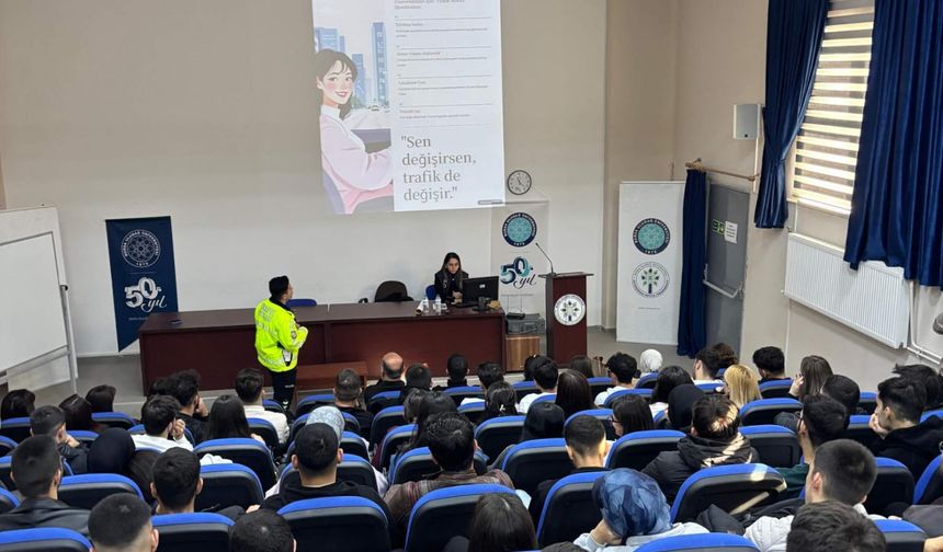 Üniversitelilere ve Vatandaşlara Trafik Güvenliği Eğitimi