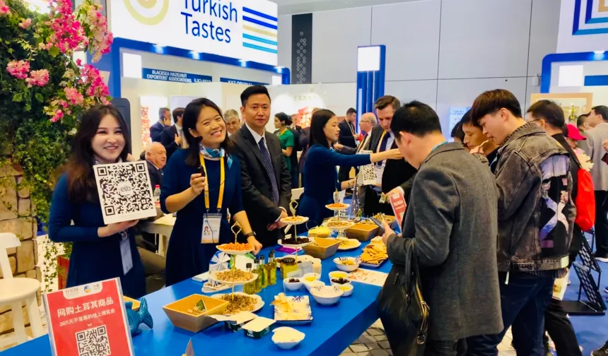 Egeli ihracatçılar Çin'de Türk ihracatını vitrine çıkarıyor