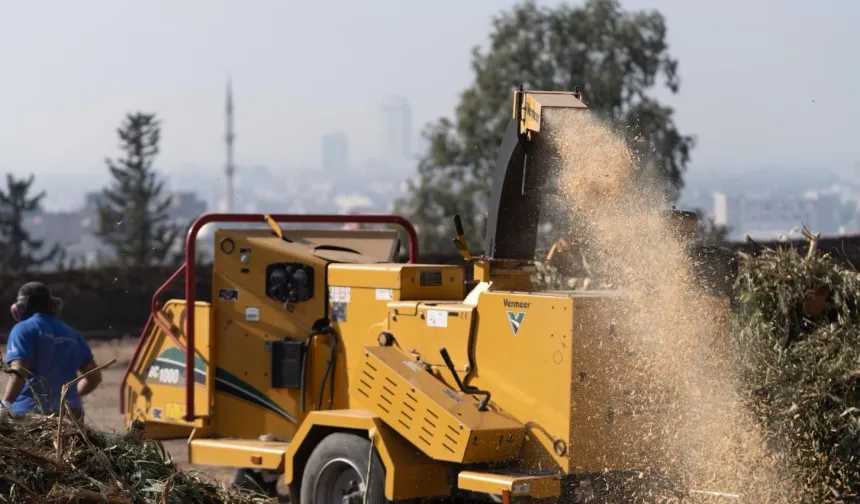 İzmir'de yeşil atıklar kompost gübreye dönüşüyor