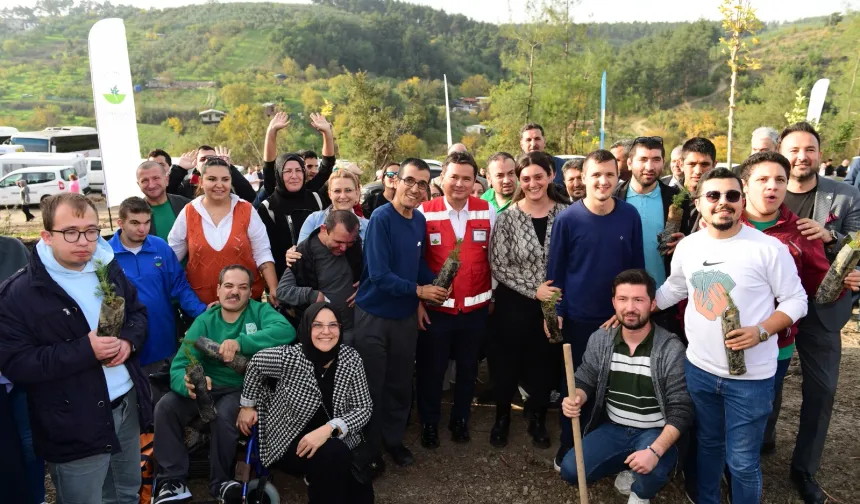 Bursa Osmangazi Belediyesi kitapları fidana dönüştürdü