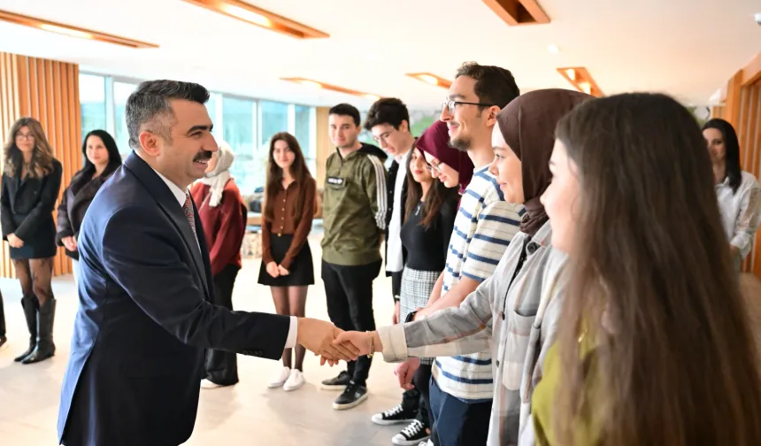 Yıldırım Belediye Başkanı Yılmaz gençlerle buluştu