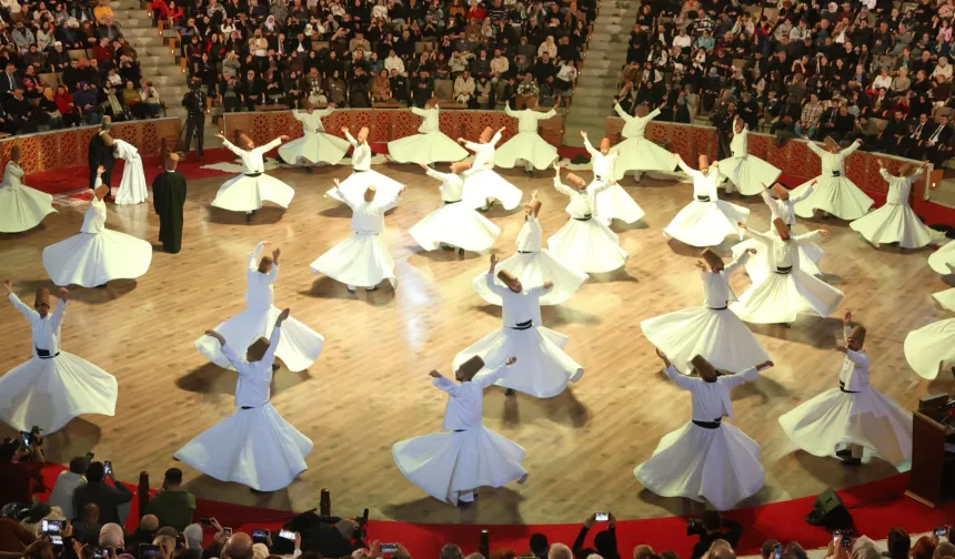 Dünyanın dört bir yanından Mevlana dostları Konya'da buluştu