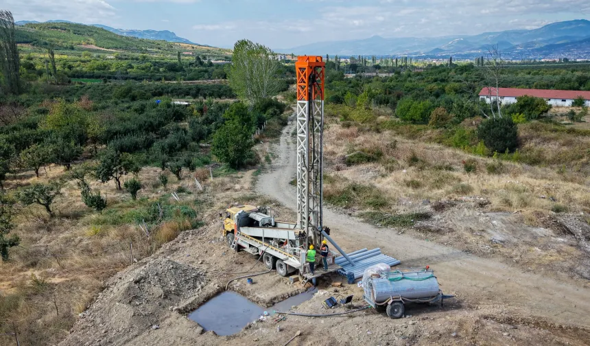 Geyve Doğantepe'ye 132 metre derinlikten kaliteli su