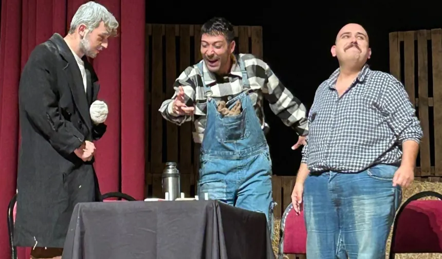 Muğla'da 'Fareler ve İnsanlar' tiyatroseverlerle buluştu