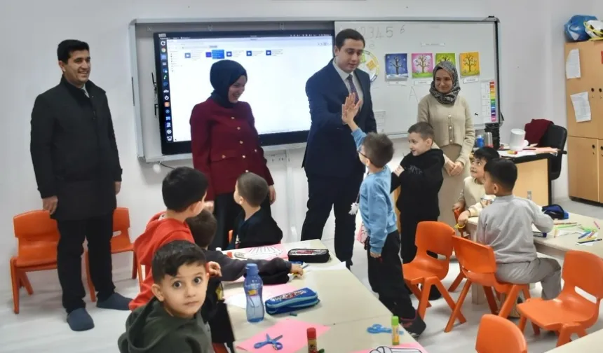 Sason Kaymakamı Başar'dan anaokuluna ziyaret