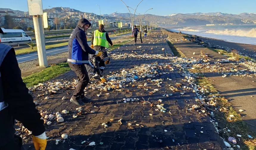 Trabzon Büyükşehir'den Ayasofya sahiline hızlı müdahale