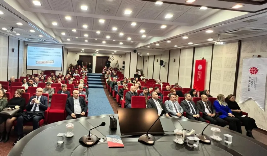 Trabzon'da İletişim'den dezenformasyon ve dijital dolandırıcılıkla mücadele eğitimi