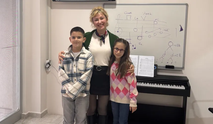 Balıkesir'in ikiz yetenekleri Londra'da başarıya koşuyor