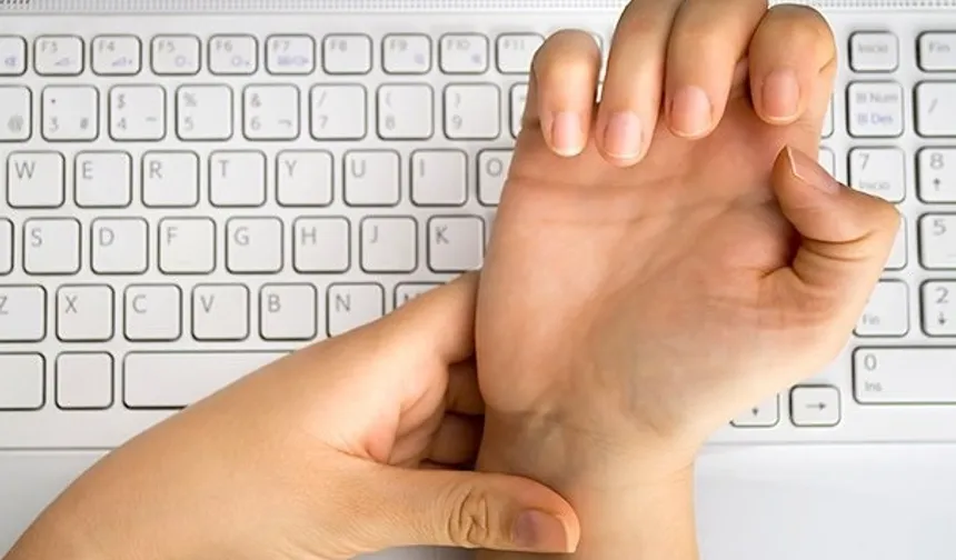 Bilgisayar başında uzun zaman geçirenler dikkat