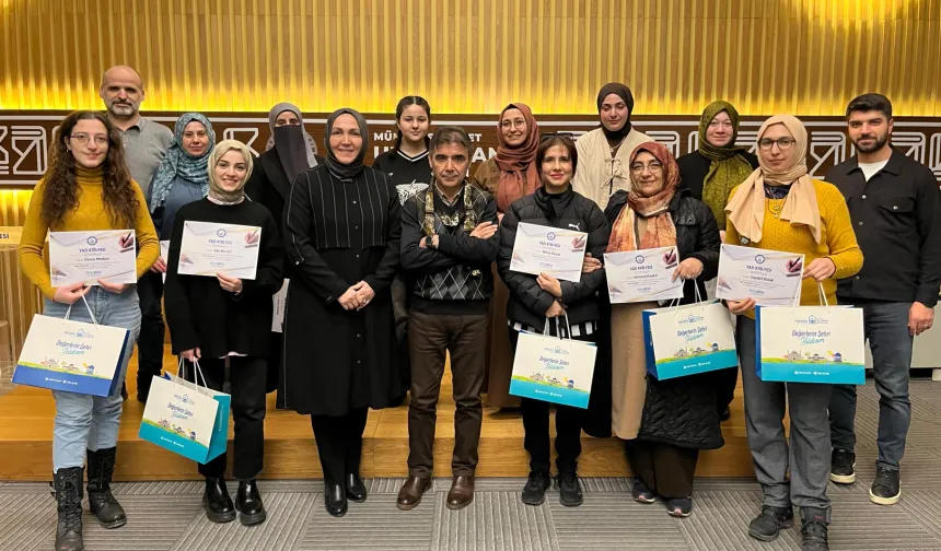 Bursa Yıldırım'da Yazı Atölyesi ilk mezunları verdi